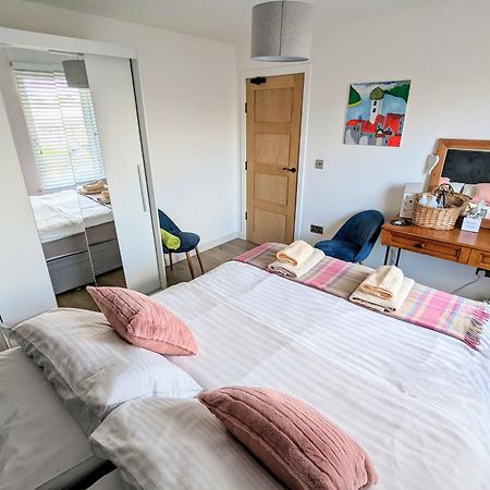 Cosy Guest Room In A Family Home With Free Parking Edinburgh Dış mekan fotoğraf